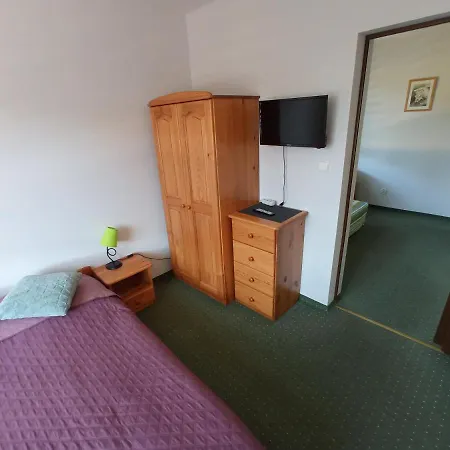 Avanti - Zielony Zakatek Apartamenty I Pokoje Z Lazienkami Kuchnia Parking Krynica Zdroj Exterior photo