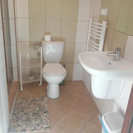 Avanti - Zielony Zakatek Apartamenty I Pokoje Z Lazienkami Kuchnia Parking Krynica Zdroj Exterior photo
